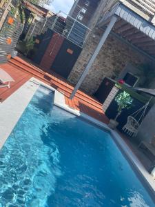 Kolam renang di atau dekat dengan Apartment Design Suite