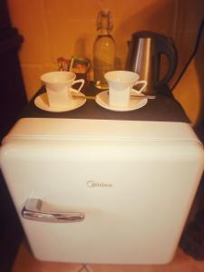 Narcisa Farmhouse B&B的咖啡和沏茶工具