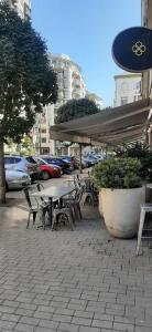 Reštaurácia alebo iné gastronomické zariadenie v ubytovaní Cleopatra Apartment Budapest