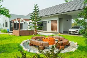 Zahrada ubytování Kirin's House Mae Taeng Chiangmai