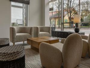 Istumisnurk majutusasutuses Ibis Styles Tallinn