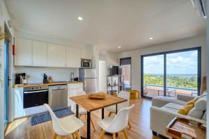 Nhà bếp/bếp nhỏ tại Caju Villas Montargil - Villa Farinha Branca