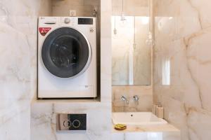Ένα μπάνιο στο Saroko Apartment 2
