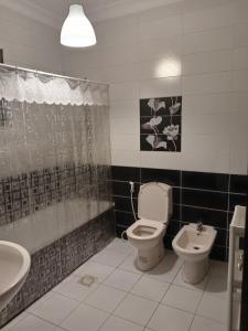 Ένα μπάνιο στο Stay with Saja Room in Weibdeh