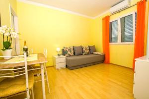 Część wypoczynkowa w obiekcie Apartment Neno