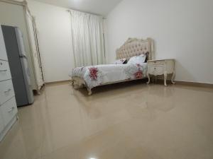 Letto o letti in una camera di Al Khor Tower Apartment