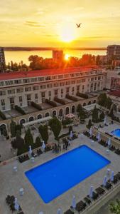 Bazén v ubytování Iaki Conference & Spa Hotel nebo v jeho okolí