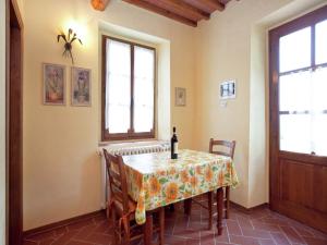 Fotografia z galérie ubytovania Detached villa for 6-pers with outdoor swimming pool v destinácii Loro Ciuffenna