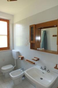 Koupelna v ubytování Elba Casale al Mare Cm2b