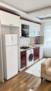 Kuchyň nebo kuchyňský kout v ubytování Konyaaltı tatil evleri & konaklama Türkiye - Antalya