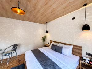 Postel nebo postele na pokoji v ubytování Anupraas Resort