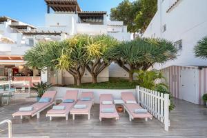 A balcony or terrace at Puente Romano Hotel Apartment Marbella