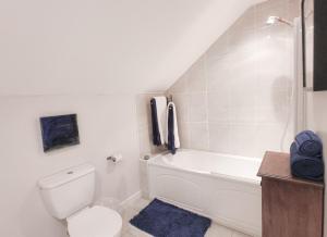 Koupelna v ubytování Riverrun Holiday Homes No 15 Belturbet by Trident Holiday Homes + 31 fotografií