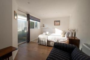 Postel nebo postele na pokoji v ubytování 7 The Plantation - Aldeburgh Coastal Cottages