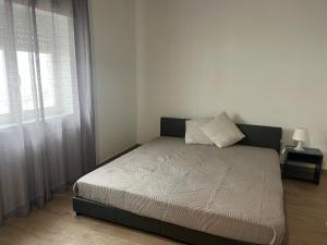 Ένα ή περισσότερα κρεβάτια σε δωμάτιο στο Villa`s Safara +14 φωτογραφίες