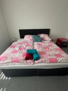 Postel nebo postele na pokoji v ubytování Pension Syrtaki