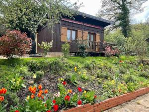 Galería fotográfica de Chalet et jacuzzi au coeur du Nivernais en Sauvages