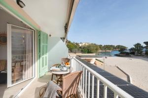 Galeriebild der Unterkunft Apartamentos Playa Marina in Cala Ferrera