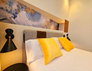 Postel nebo postele na pokoji v ubytování Cousin Room Hotel Automatizado