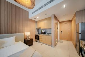 Køkken eller tekøkken på The Snug Studio By BlueCloud Holidays