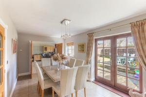 Φωτογραφία από το άλμπουμ του Alnside Lodge near Alnmouth with hot tub σε Lesbury