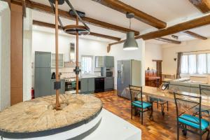 Kuchyň nebo kuchyňský kout v ubytování Maison en Campagne Avignon