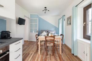 TV a/nebo společenská místnost v ubytování Residence Madamin