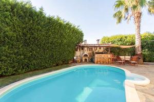 Бассейн в Mini Paradise Salamina - Private Pool Retreat или поблизости