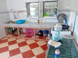 Η κουζίνα ή μικρή κουζίνα στο Kariat arkman Nador