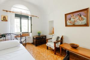 Postel nebo postele na pokoji v ubytování Traditional 3BR Family Home in Pyrgi Village