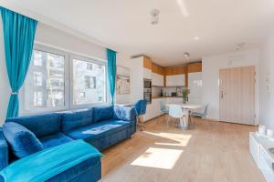 Cucina o angolo cottura di Feniks Seaside Apartment with Pool & near Beach