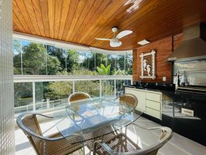 Køkken eller tekøkken på Brisa do mar Riviera de São Lourenço