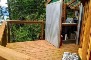 Galeriebild der Unterkunft Original Yurt with Complimentary Sea Kayaks for a Unique Getaway in Seward, Alaska in Seward