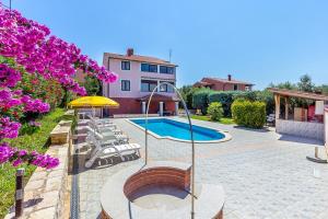 Bazén v ubytování Apartments Winny nebo v jeho okolí