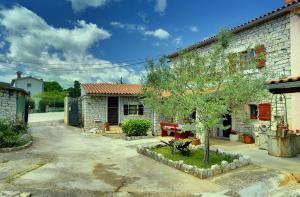 Zahrada ubytování Holiday Home Batelani