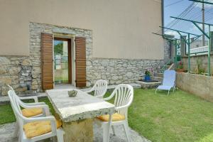 Patio nebo venkovní prostory v ubytování Holiday Home Batelani