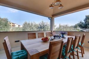 Zdjęcie z galerii obiektu Holiday Home Veronika w mieście Vinkuran