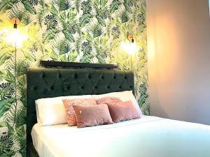 Eclectic Maisonette in Luqa客房内的一张或多张床位