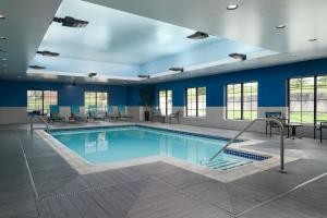 Bazén v ubytování Hampton Inn & Suites Yonkers - Westchester nebo v jeho okolí
