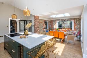 Kuchyň nebo kuchyňský kout v ubytování Holly Cottage Edgefield