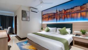 Postel nebo postele na pokoji v ubytování The Orange Hotel - Narsingi, Hyderabad