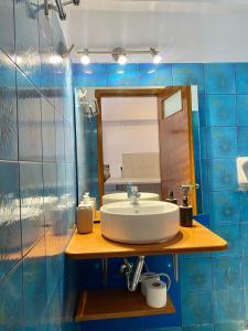 Bany a Afroditi Hotel and Hostel