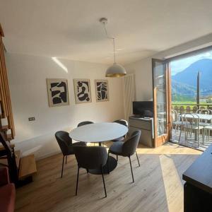 Výhľad na hory alebo výhľad na hory priamo z apartmánu