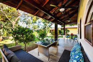 Vườn quanh Costal Comfort-2 bedroom Condo