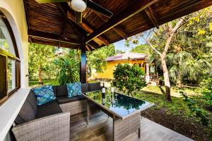 Vườn quanh Costal Comfort-2 bedroom Condo