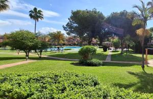 Ogród w obiekcie Alhambra del Golf - Guadalmina