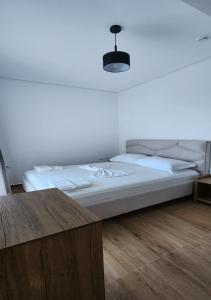 Voodi või voodid majutusasutuse Hotel LBC toas