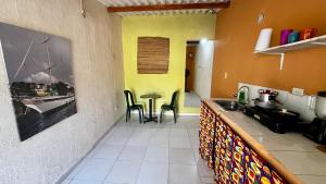 Kuchyň nebo kuchyňský kout v ubytování Nómadas Apartamento Privado
