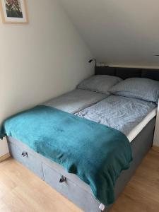 Afbeelding uit fotogalerij van Domek pod lasem - Nowa stodoła in Ożenna +26 foto's