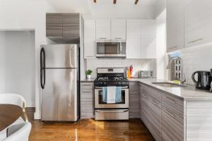 Kuchyň nebo kuchyňský kout v ubytování Chic Studio in the Heart of Brooklyn + 9 fotografií